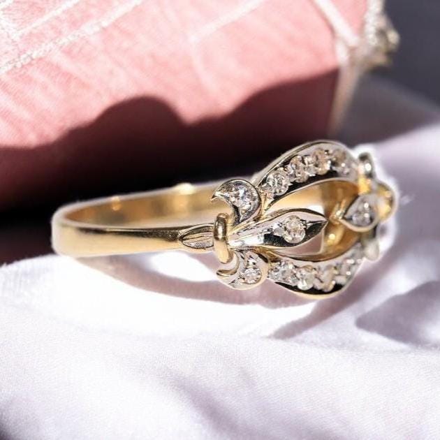 Vintage-Inspired 10k Gold Ring | Sparkling CZ Diamond | Perfect Valentine’s Gift for Her.