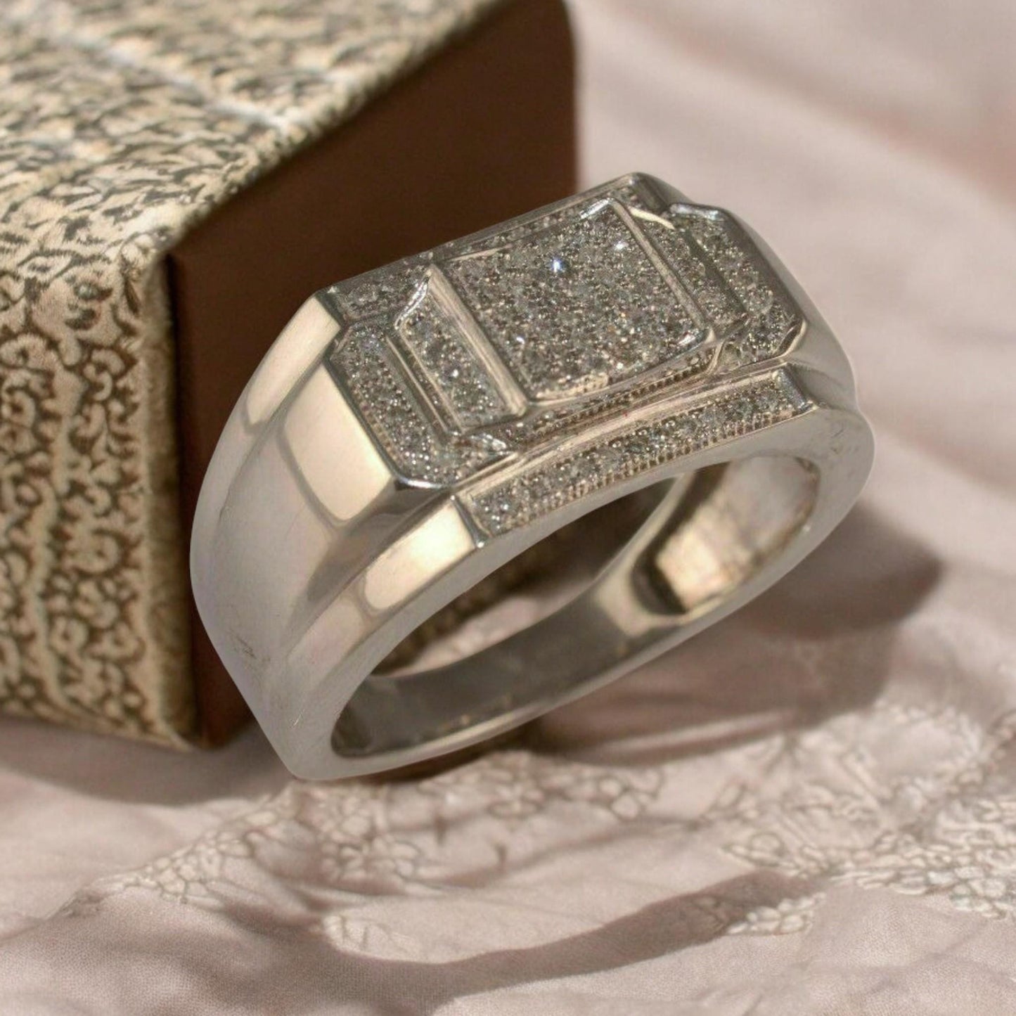 Sophisticated Men’s Simulant Diamond Ring – White Gold Plated 925 Silver, High-End Jewelry for Men.&quot;