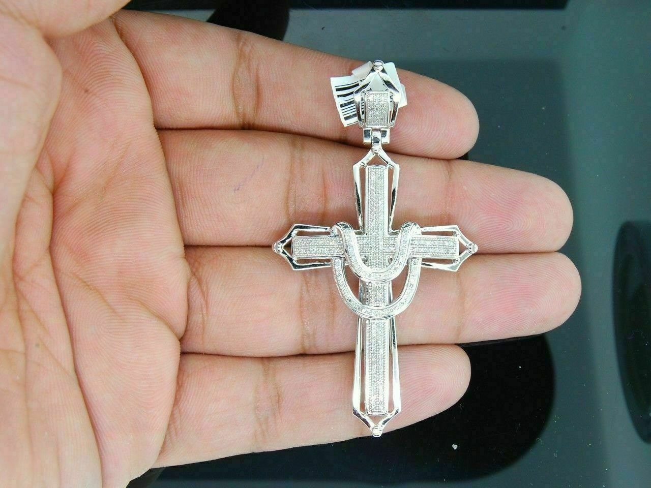 Spiritual fashion accessory - 925 silver 3D cross pendant