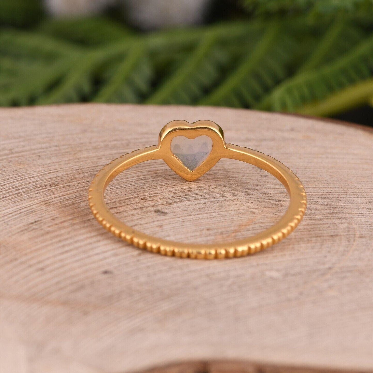 Natural Rose Quartz Gemstone Ring, Minimalist 10K Gold Women’s Ring, Valentine’s Day Gift, Love-Inspired Jewelry.