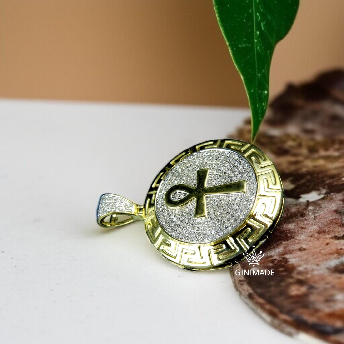 statement hip hop pendant