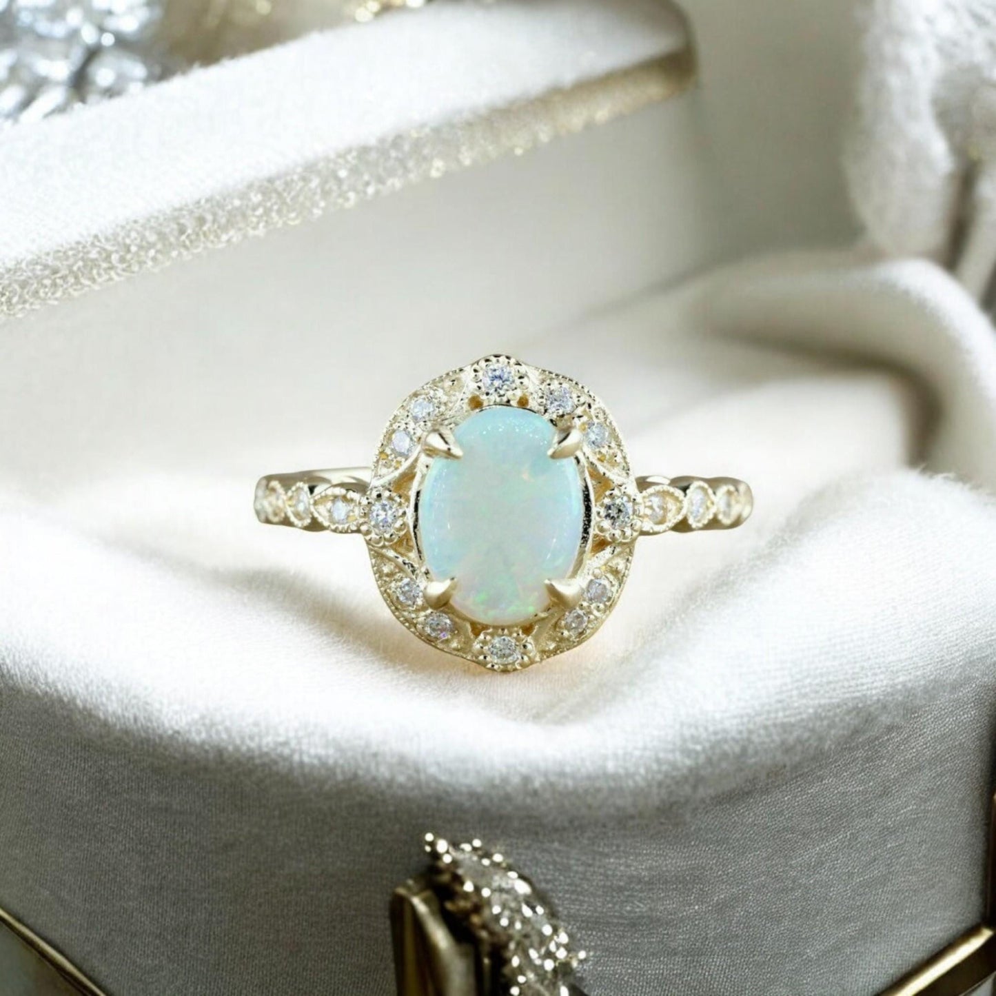 Opal Ring in 925 Sterling Silver – Dainty Vintage-Inspired Oval Opal Engagement Ring – Unique October Birthstone Ring – Gift for Her