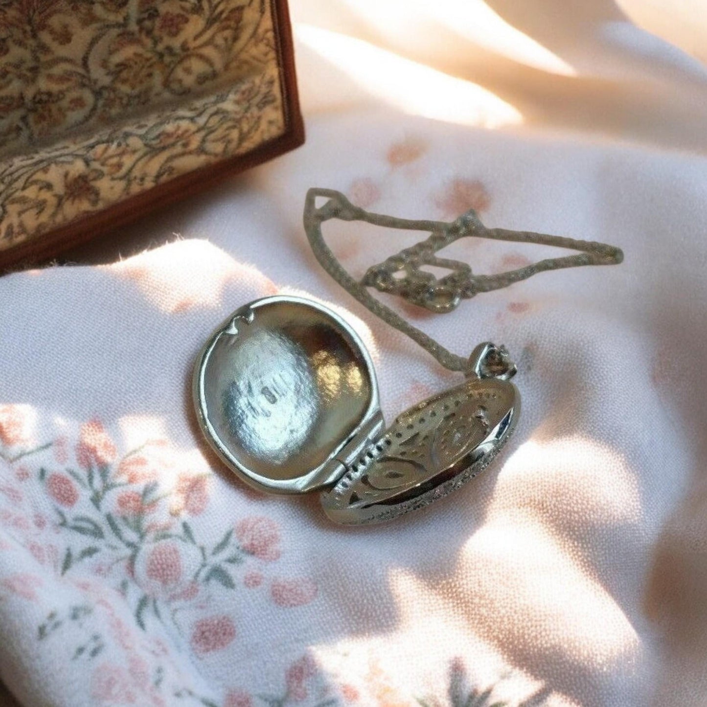 Vintage Italy Silver 925 Diffuser Locket CZ Diamond Pendant with thin chain,Floral Filigree Locket gift for her.