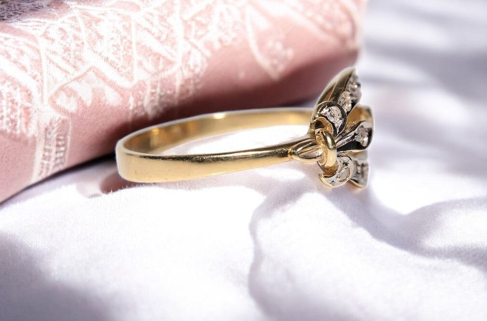 Vintage-Inspired 925 Sterling Silver Ring with Sparkling CZ Diamond – Elegant Antique-Style Jewelry for Women