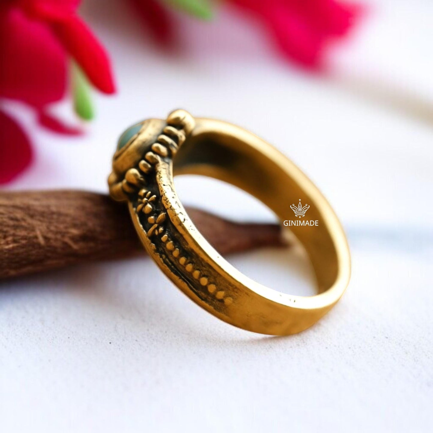 Handmade Boho Gemstone Ring, Raw Emerald Ring in 925 Sterling Silver–Natural May Birthstone Jewelry Gift for Her