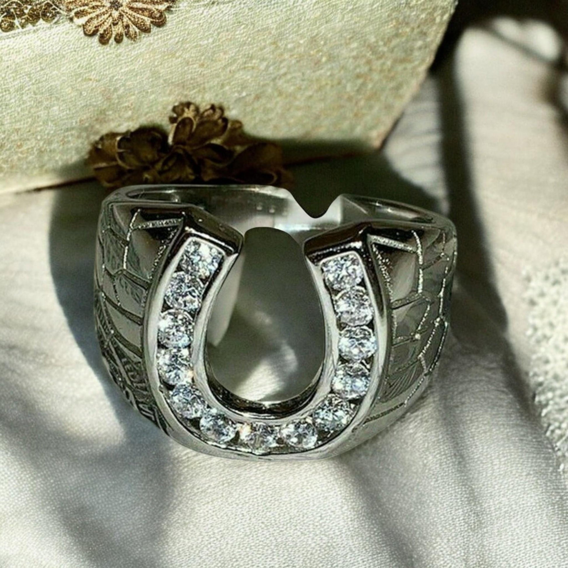 Mens Horse Shoe Ring in Sterling Silver with Lab-Grown Diamond, equestrian jewelry for men, horse riding accessories, luxury conflict-free diamond ring&quot;5